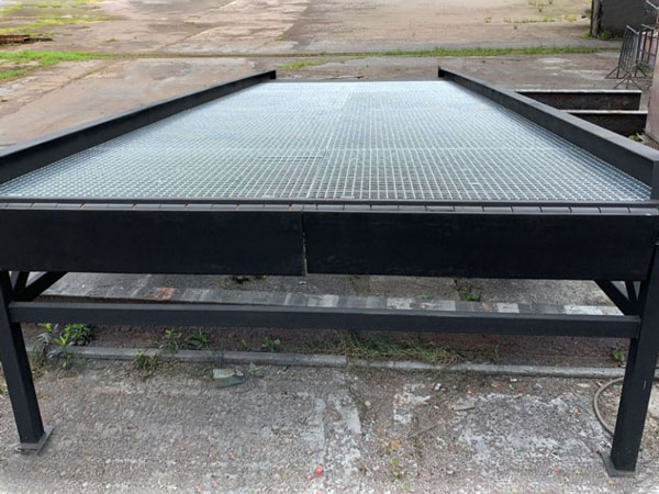 Oprijbrug voor laadperron